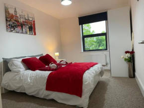Clarendon Luxury Gated City Apartments